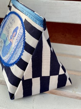 Zipper Triangle - Mermaid - Stripes