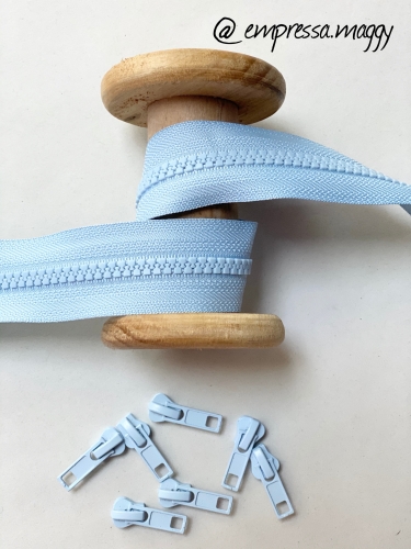 Endlosreißverschluss mit Profil -  5 mm - Hellblau  + 4 Zipper