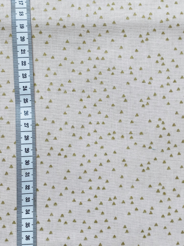 Preview: Rico Design - Baumwolle - Triangles - Puder/Gold