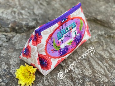 Zipper Triangle Tula Pink Vol 2