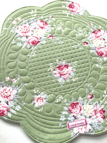 Grünes 35 cm großes gequiltetes rundes Platzdeckchen
