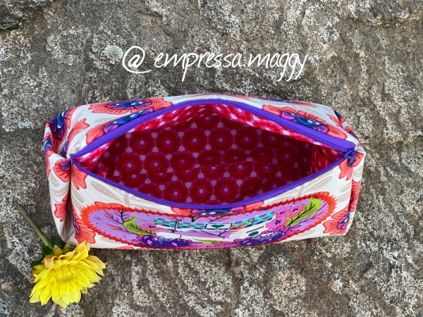 Zipper Triangle Tula Pink Vol 2