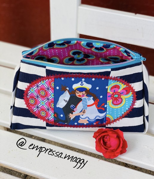 Zipper Triangle Bag Maritime