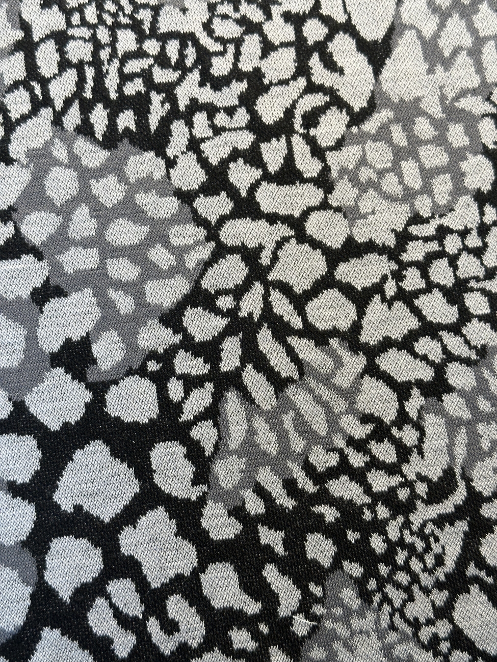 Jacquard - Jersey Swafing - Safari - Leo Schwarz/Grau - Reststück ca.140 cm