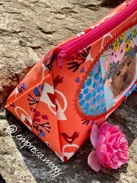 Zipper Triangle Bag - Dog Vol 2