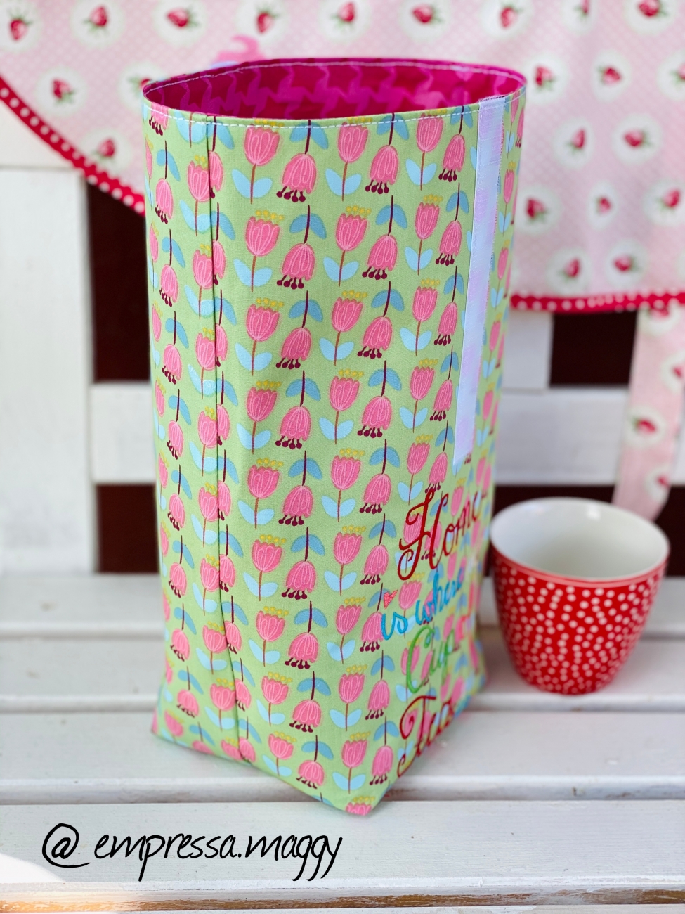 Lunchbag - Home is Tee