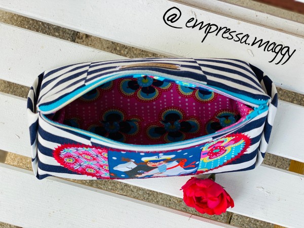 Zipper Triangle Bag Maritime