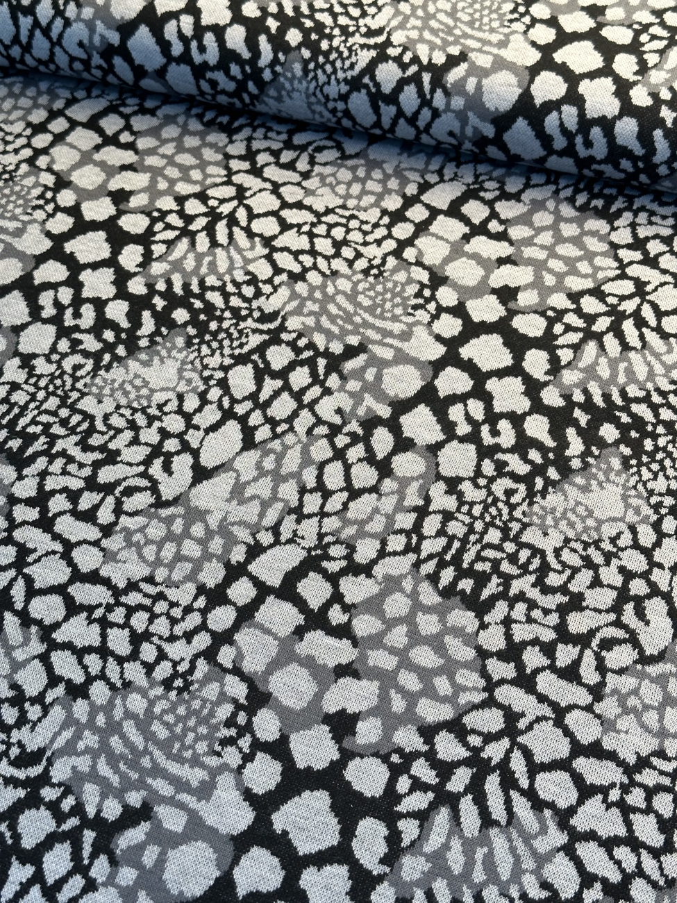 Jacquard - Jersey Swafing - Safari - Leo Schwarz/Grau - Reststück ca.140 cm