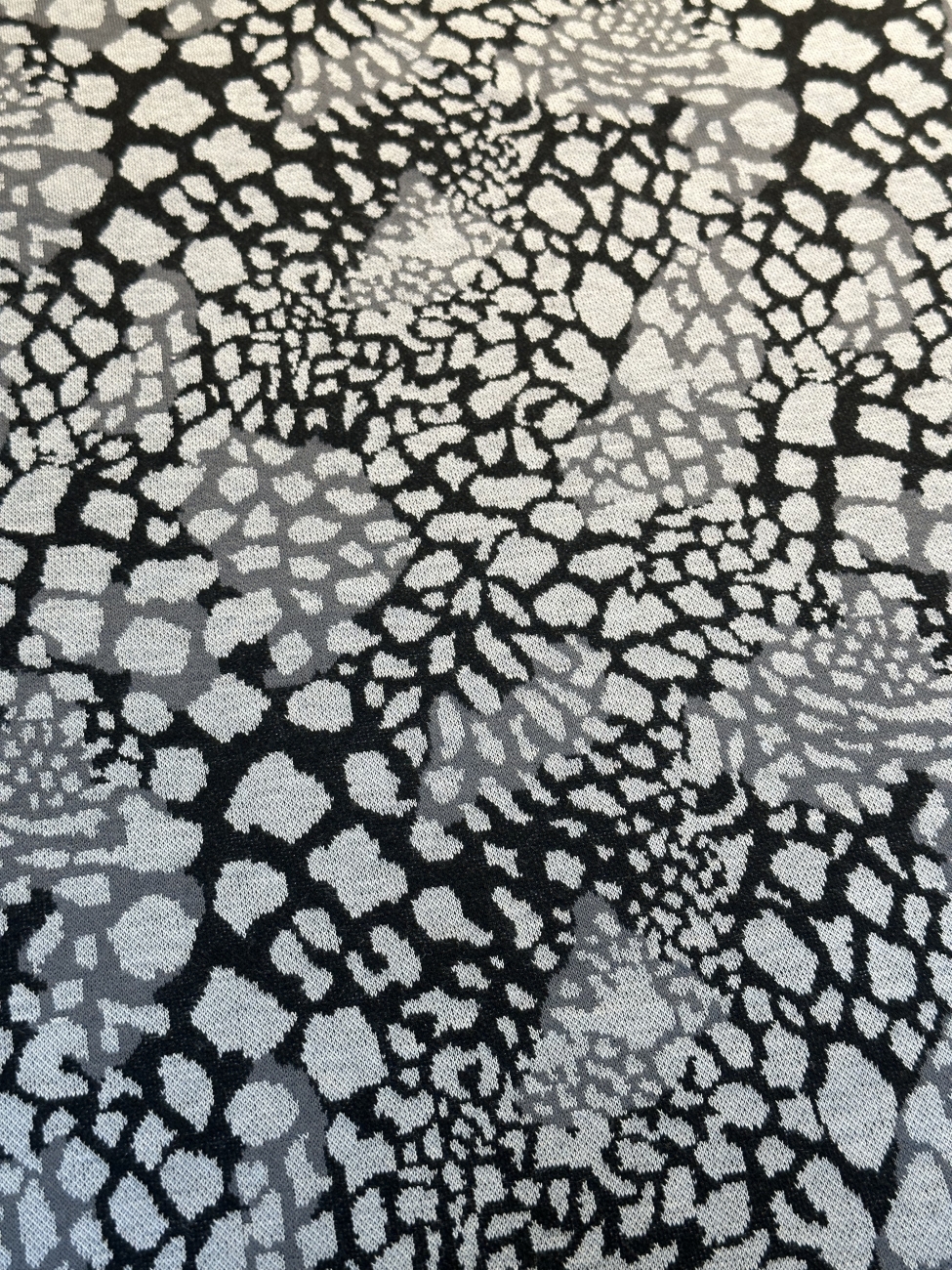 Jacquard - Jersey Swafing - Safari - Leo Schwarz/Grau - Reststück ca.140 cm