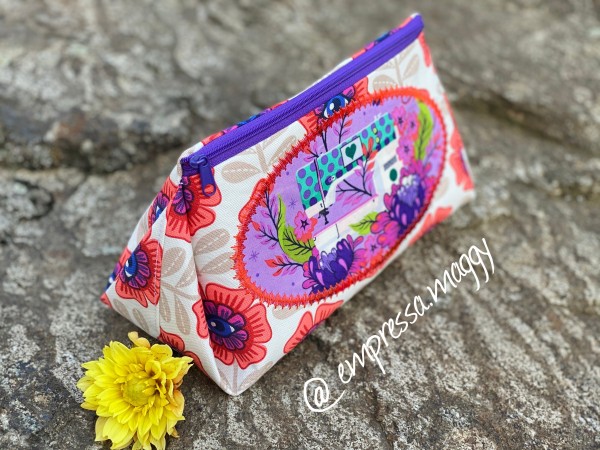 Zipper Triangle Tula Pink Vol 2