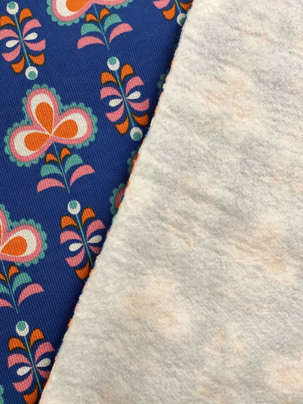 Kuschelsweat Retro - Blume 2