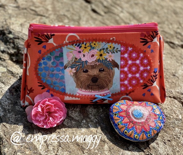 Zipper Triangle Bag - Dog Vol 2