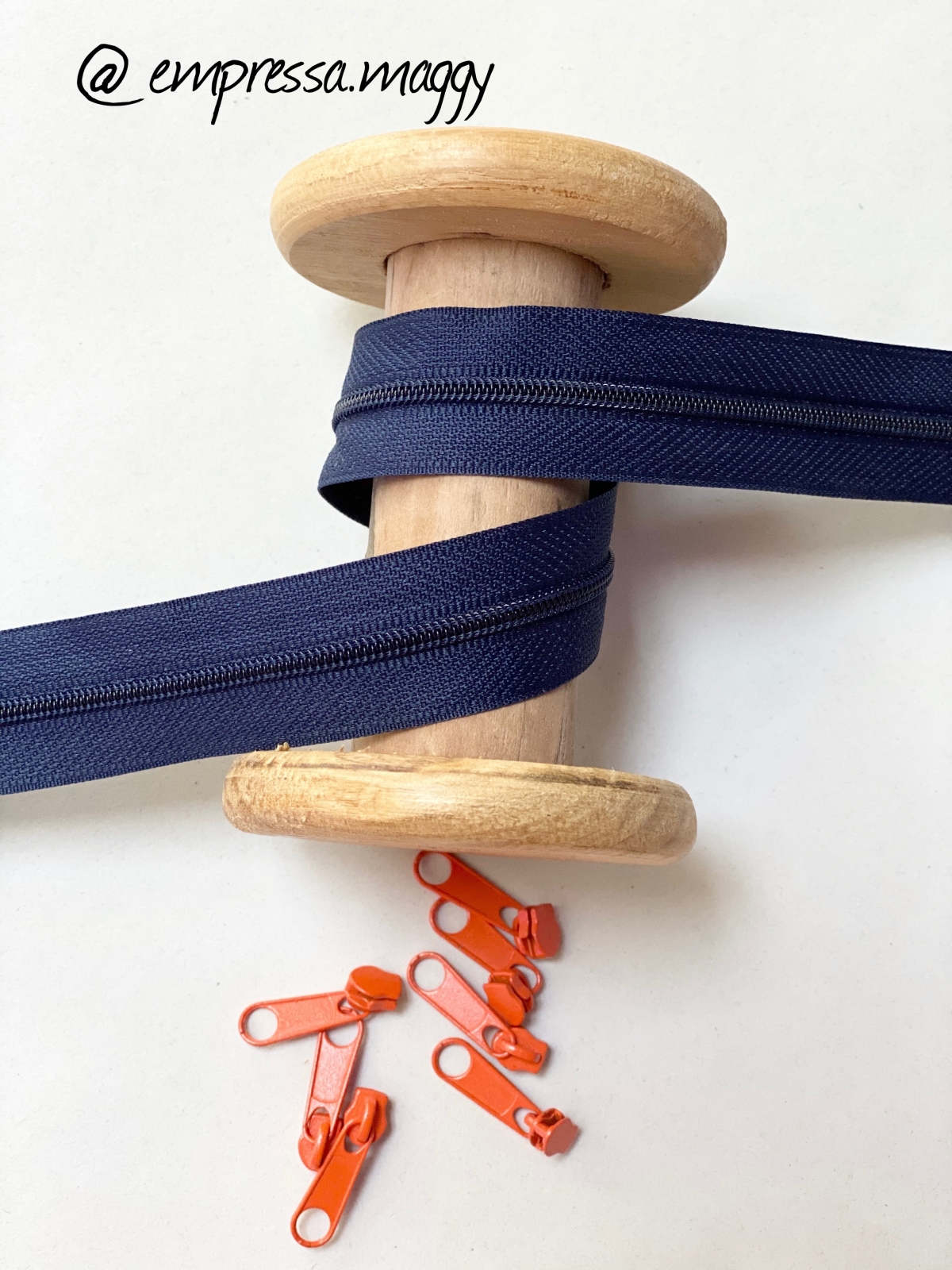 Endlosreißverschluss - Band 3 mm - Marine + 4 Zipper in ORANGE