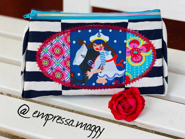Zipper Triangle Bag Maritime