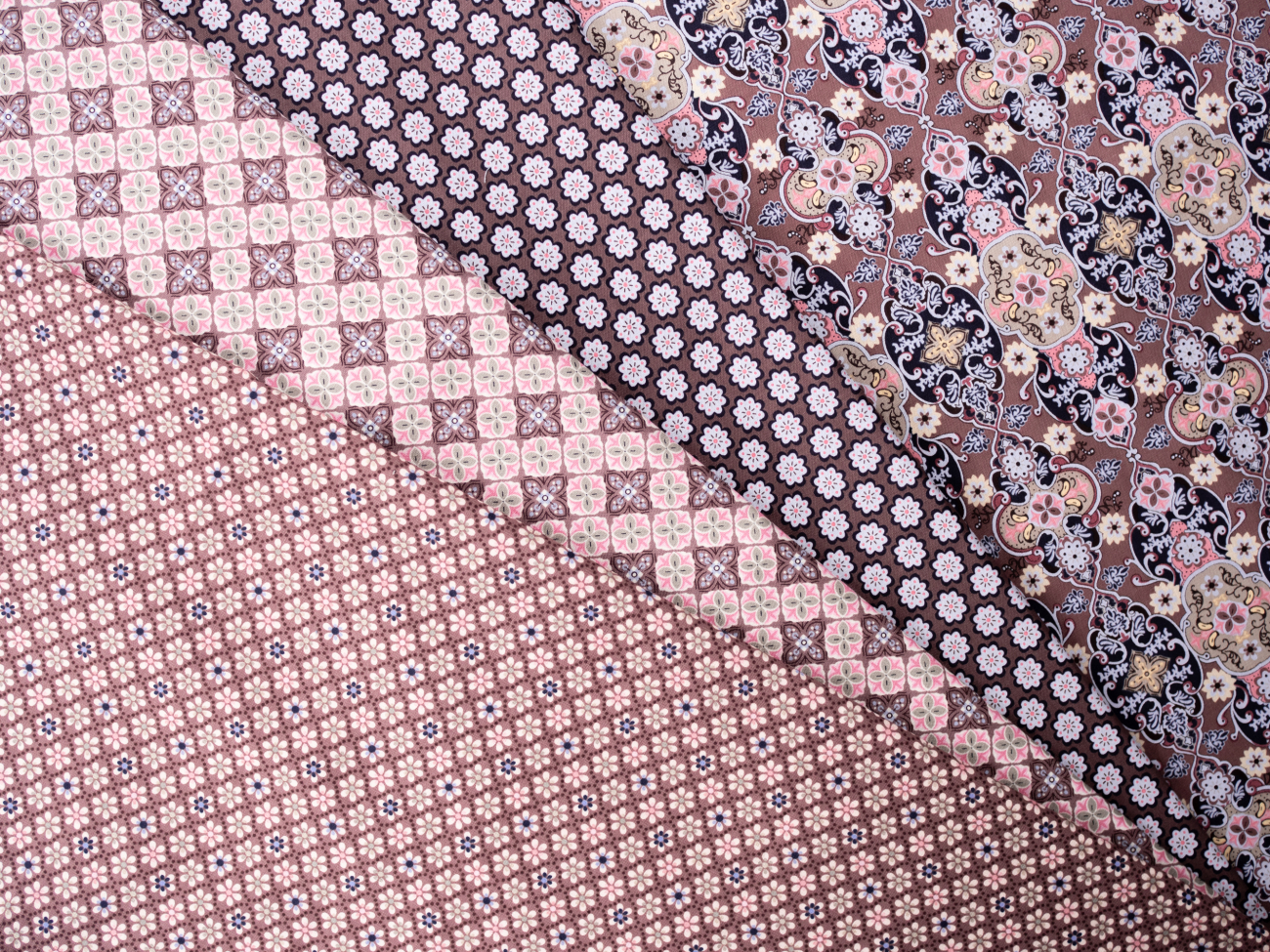 2021 Swafing Baumwolle Webware - Julia - Blütenornament - Altrosa