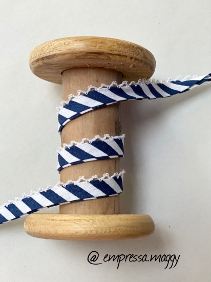 Schrägband mit Häkelborte - Marine/Weiß breit gestreift